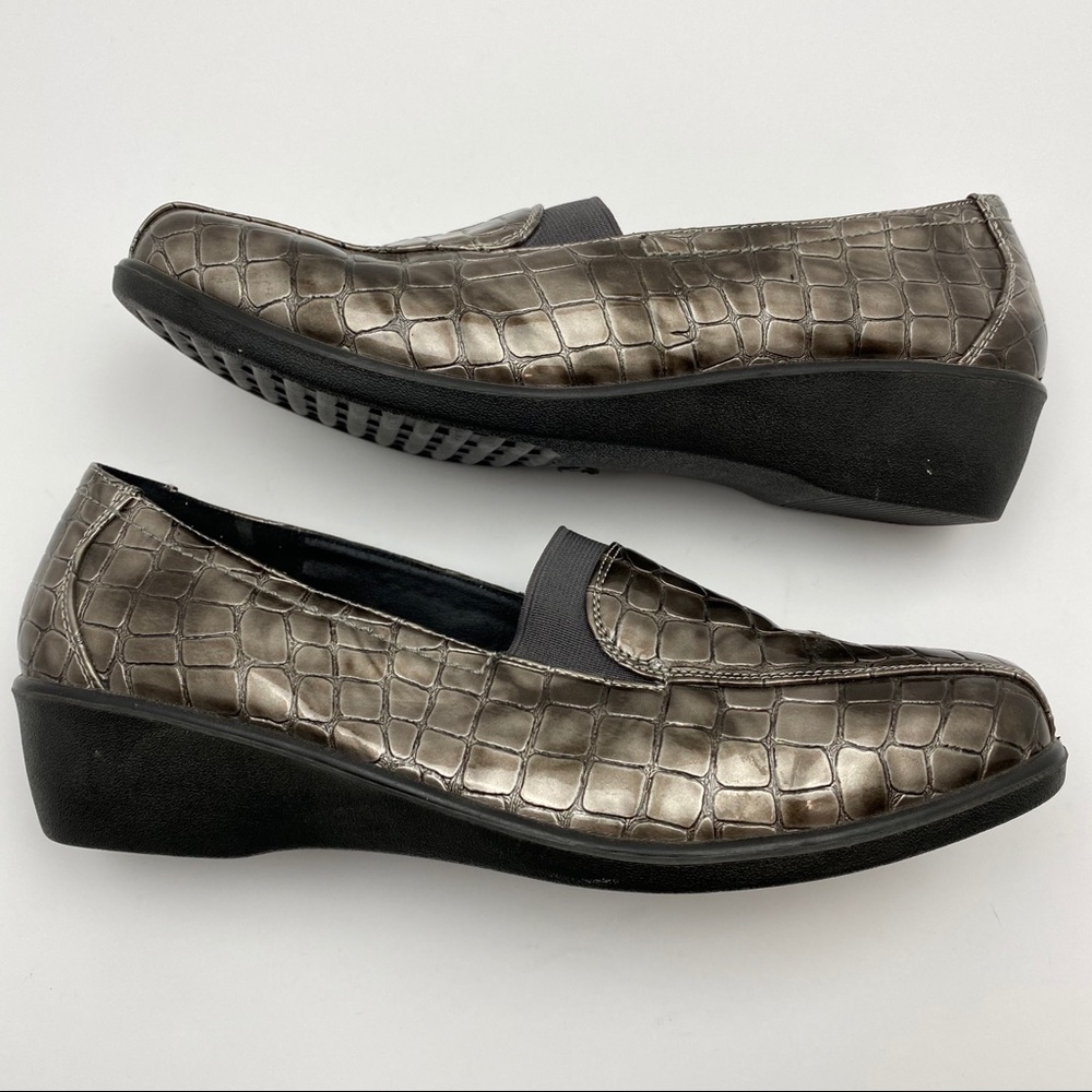 Rasolli Alligator Slip On Flat Loafer Comfort Shoe